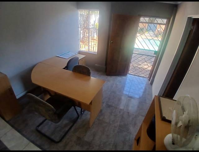 300M² BUSINESS FOR SALE IN PENDALE